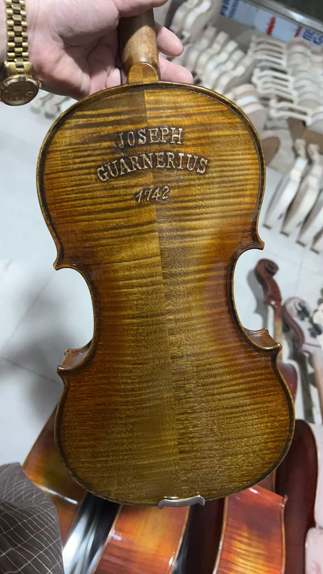 Musical Instruments 4/4 Carvin - Musical Instruments Online 评论和价格